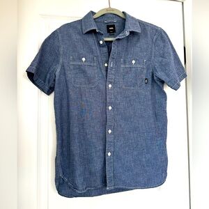 Men’s Small VANS Denim Classic Fit Short Sleeve Button Down Shirt